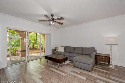 2439 Centergate Dr, Miramar, FL 33025