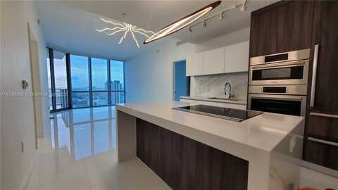851 NE 1st Ave, Miami, FL 33132