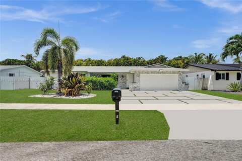 19780 SW 84th Ave, Cutler Bay, FL 33189
