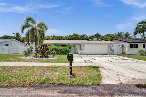 19780 SW 84th Ave, Cutler Bay, FL 33189