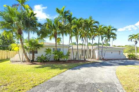 8920 SW 142nd St, Unincorporated Dade, FL 33176