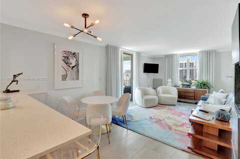720 Collins Ave, Miami Beach, FL 33139