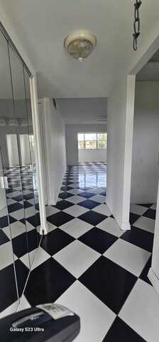 8595 Sunrise Lakes Blvd, Sunrise, FL 33322