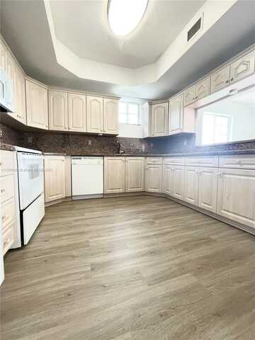 17415 NW 75th Pl, Hialeah, FL 33015
