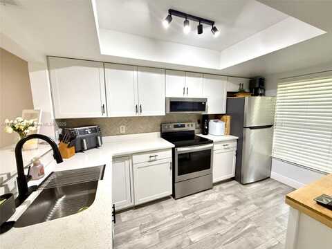300 Promenade Dr, Other City - In The State Of Florida, FL 34698