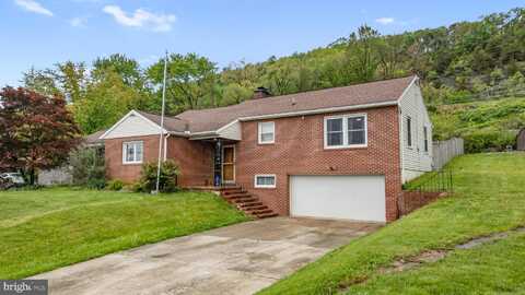 514 E GUARDLOCK DRIVE, LOCK HAVEN, PA 17745
