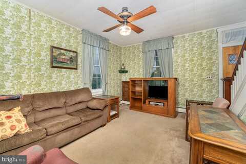 1405 BERRYSBURG ROAD, MILLERSBURG, PA 17061