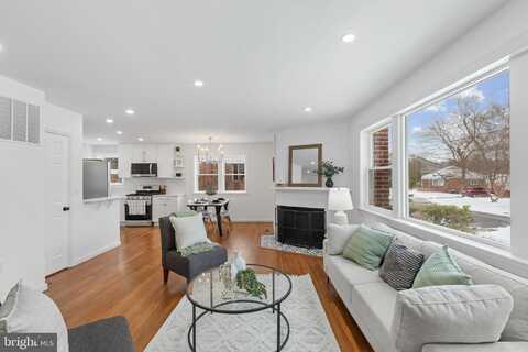 4100 UNDERWOOD, UNIVERSITY PARK, MD 20782