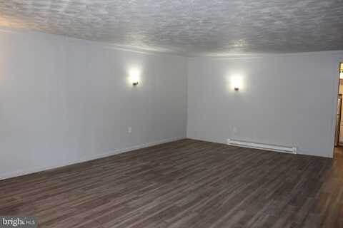 111 E MARKET STREET, WILLIAMSTOWN, PA 17098