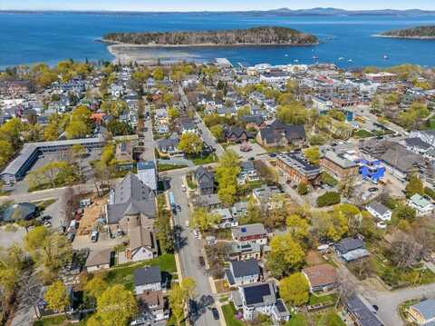 22 Ledgelawn Avenue, Bar Harbor, ME 04609