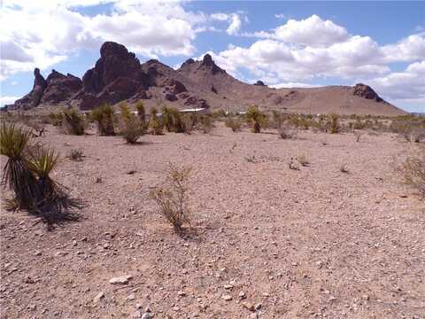 3193 S McCraken Road, Golden Valley, AZ 86413