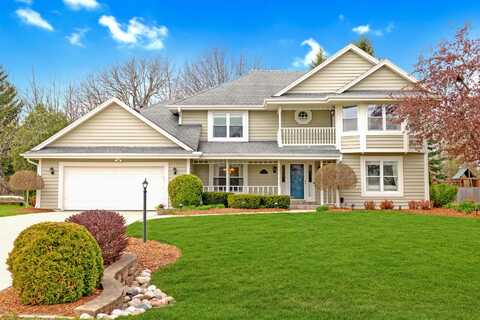 10123 N Foxkirk Cir, Mequon, WI 53097