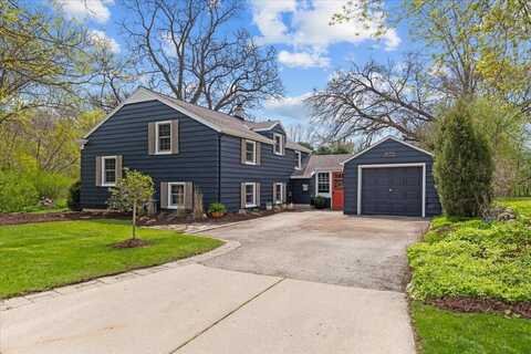 6389 Conifer Ln, Greendale, WI 53129