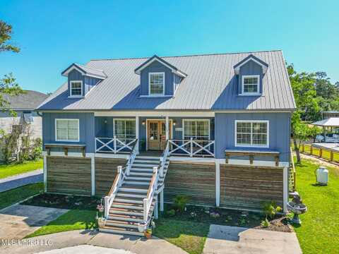 224 Pinewood Drive, Pass Christian, MS 39571