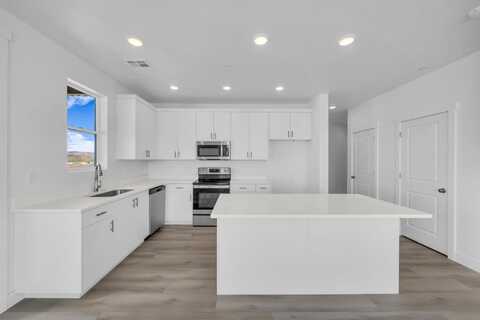 5599 S Carnelian Parkway, Saint George, UT 84790