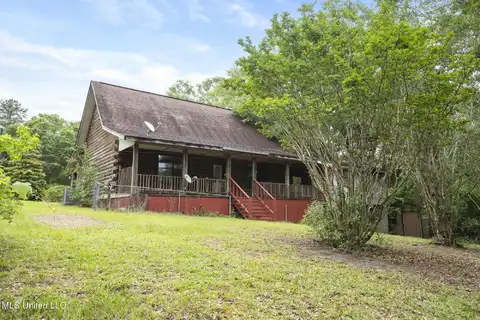 10 N Lakeshore Drive, Lumberton, MS 39455