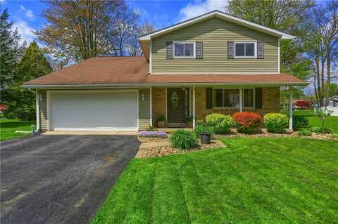 12494 Hickory Dr, Conneaut Lake, PA 16316