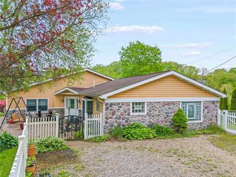 128 Evergreen Dr, Peters Township, PA 15317