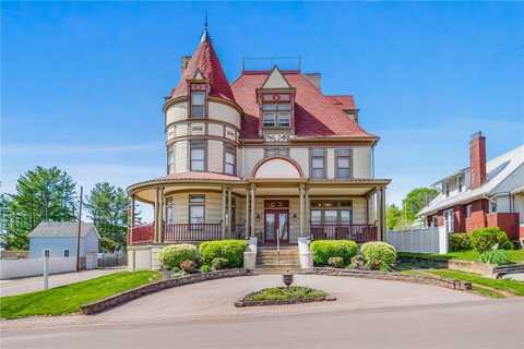 301 Meyers Ave, Meyersdale, PA 15552