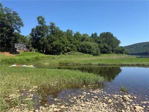 145 Robinson Pl, Perry Twp, PA 16041