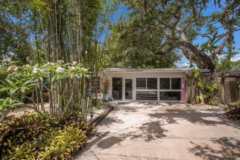 2207 HICKORY AVENUE, SARASOTA, FL 34234