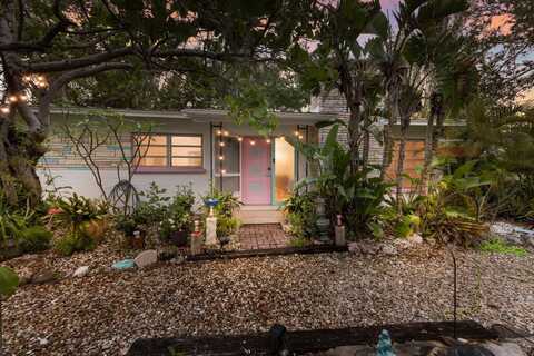 2207 HICKORY AVENUE, SARASOTA, FL 34234
