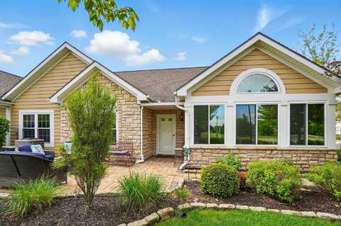 2696 Prestwick Village Circle, Springfield, OH 45503