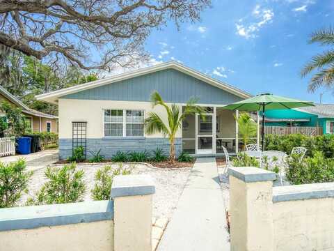 106 E CEDAR STREET, TARPON SPRINGS, FL 34689