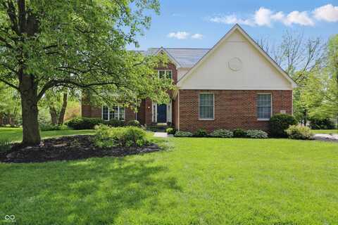 9583 Greenthread Drive, Zionsville, IN 46077