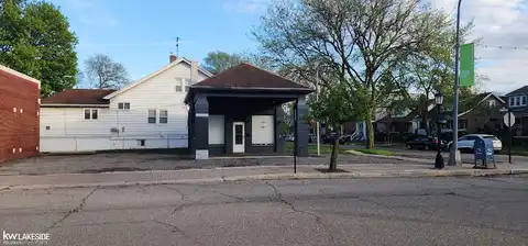 15200 Charlevoix, Grosse Pointe Park, MI 48230