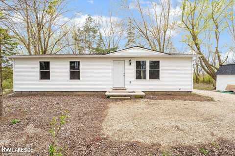 11897 Masters, Riley, MI 48041