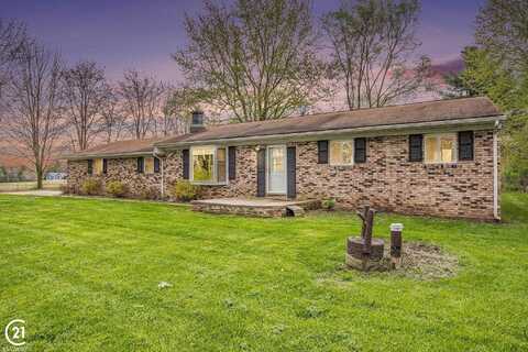 6424 Hunters Creek, Imlay City, MI 48444