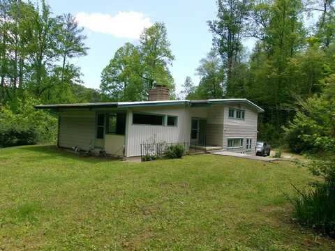 148 Milltown RD., ROBBINSVILLE, NC 28771