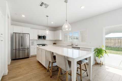 2459 W Hampton DR, HANFORD, CA 93230