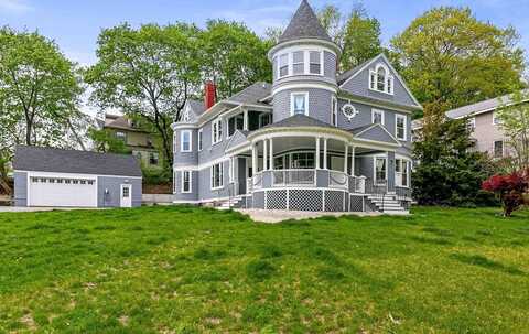 7 Circuit Ave East, Worcester, MA 01603