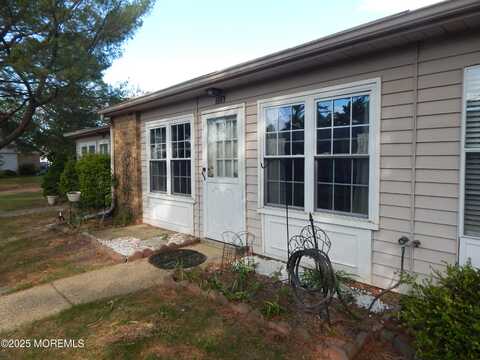 77b Cambridge Circle, Manchester, NJ 08759
