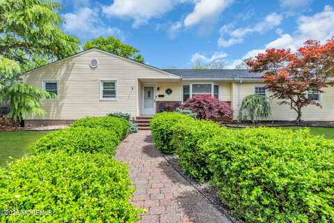 5 Westbrook Circle, Howell, NJ 07731