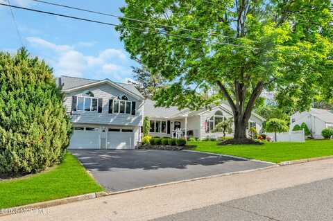24 Daniel Drive, Middletown, NJ 07748