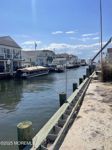 201 Mallard Lane, Lavallette, NJ 08735