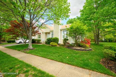 30 Springlawn Drive, Lakewood, NJ 08701