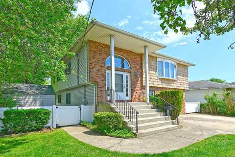 64 S Nassau Street, Bethpage, NY 11714
