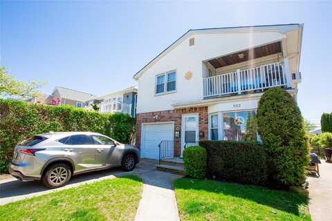 552 E Walnut Street, Long Beach, NY 11561