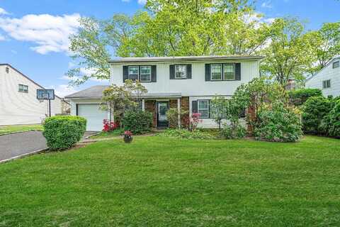 39 Pinewood Drive, Commack, NY 11725
