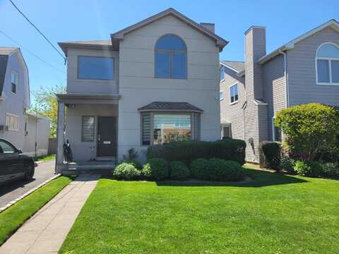 369 Clinton Avenue, Cedarhurst, NY 11516