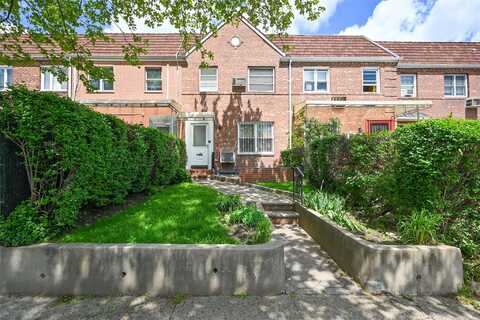 144-43 75 Avenue, Flushing, NY 11367