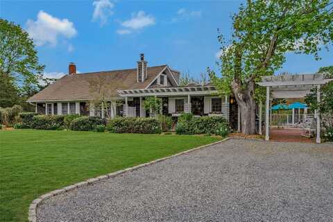 5a/5b Jessup Lane, Quogue, NY 11959
