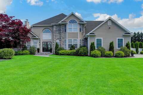 28 Sweetgum Lane, Miller Place, NY 11764