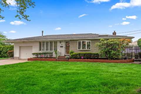 15 Kevin Road, Commack, NY 11725