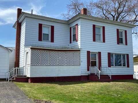 13 Wilder Street, Washburn, ME 04786