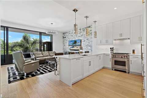 850 Central, NAPLES, FL 34102